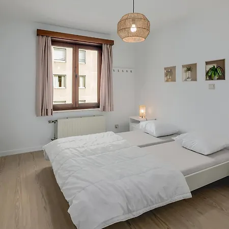 Stephanie 0401 G39 *